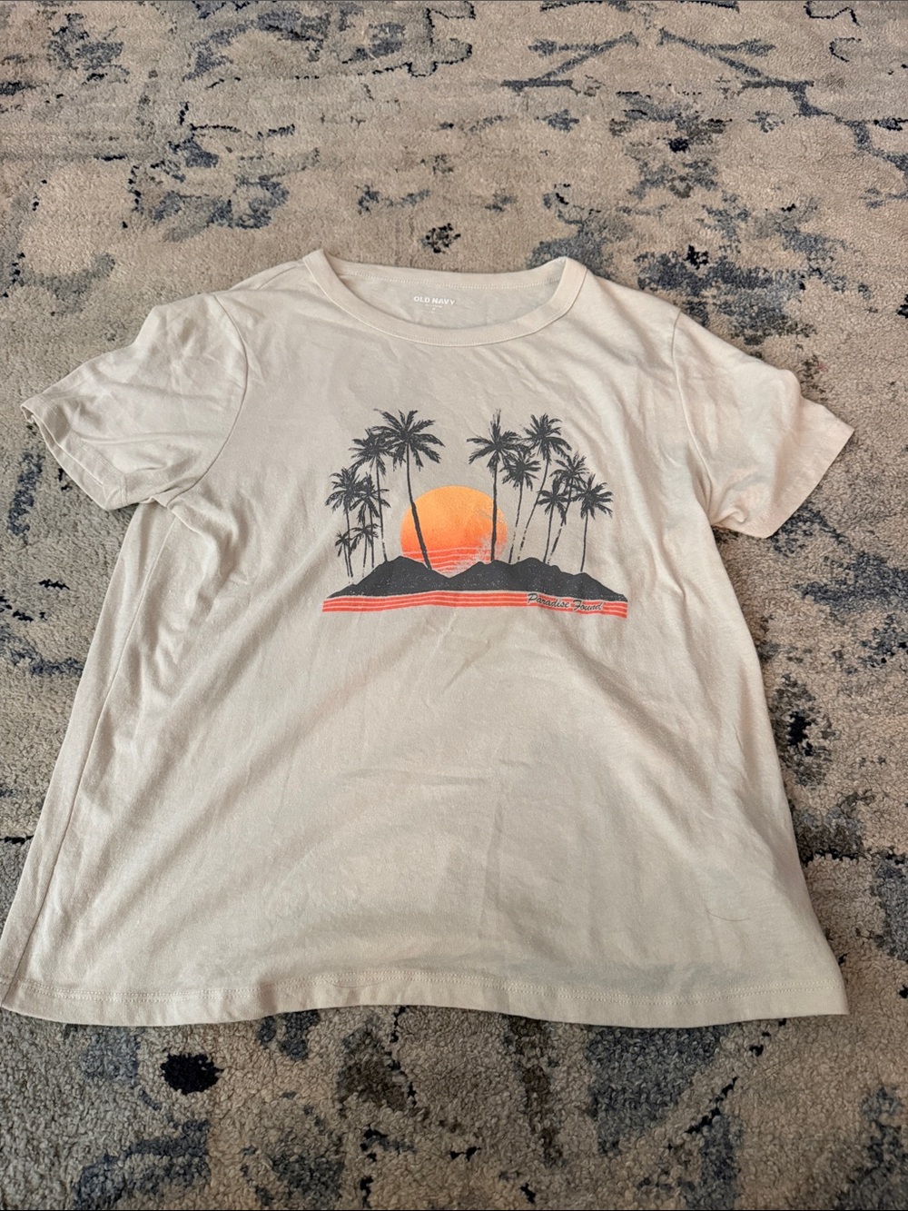 Old Navy Cream Tee with Orange Sun & Black Palm Graphic